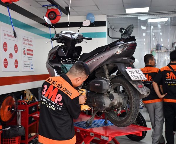 Sửa xe uy tính quận 8 - Sửa xe 3MP