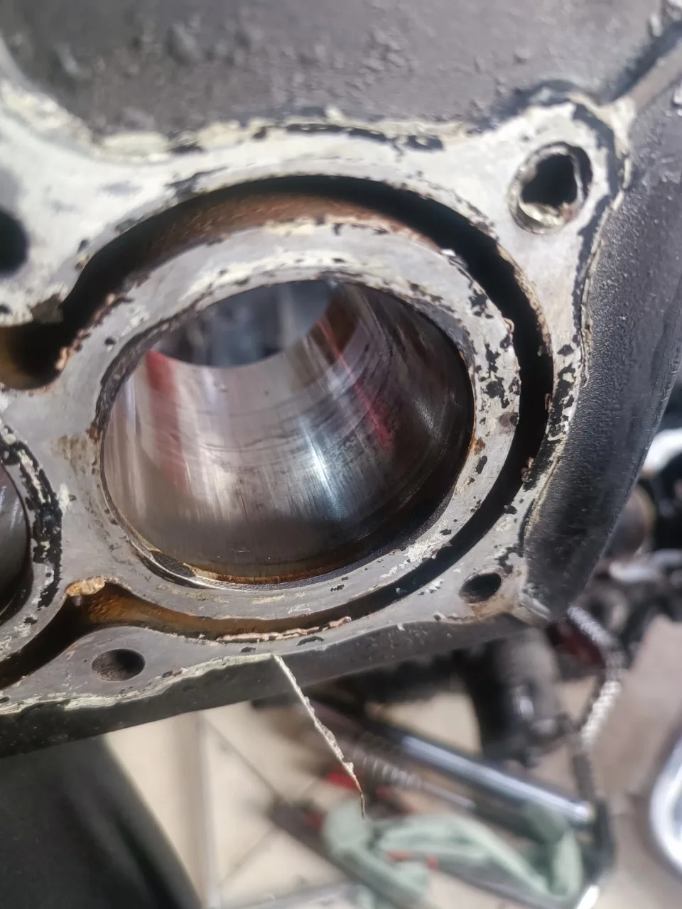 Làm máy Honda CB400 Lòng piston