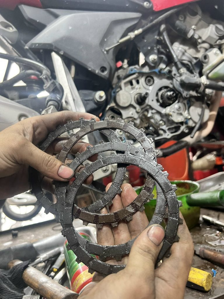 Làm Nồi Xe Côn Khắc Phục Xe Kẹt Số, Chạy Yếu 4 Lá bố nồi Winner