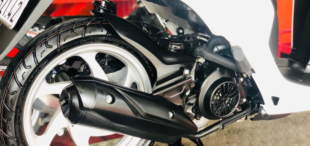 Bảo Dưỡng Tổng Thể Vision Chạy Yếu, Láp Kêu Rào Rào? 2 Bảng giá sơn xe máy giá tốt tại 3MP