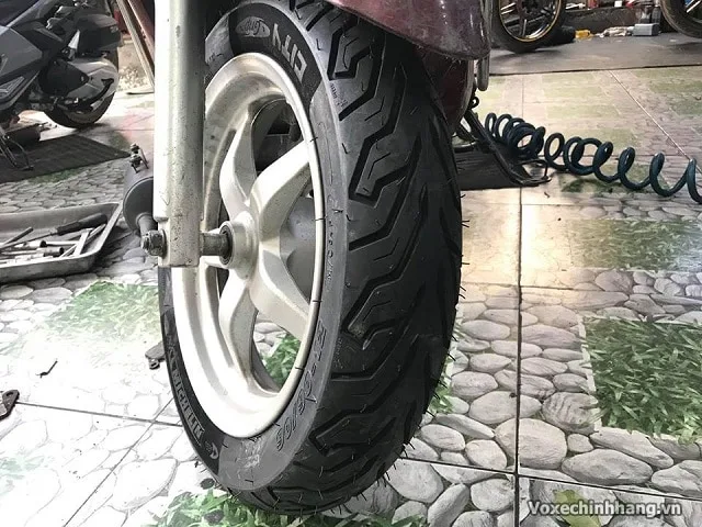 Vỏ michelin Lead