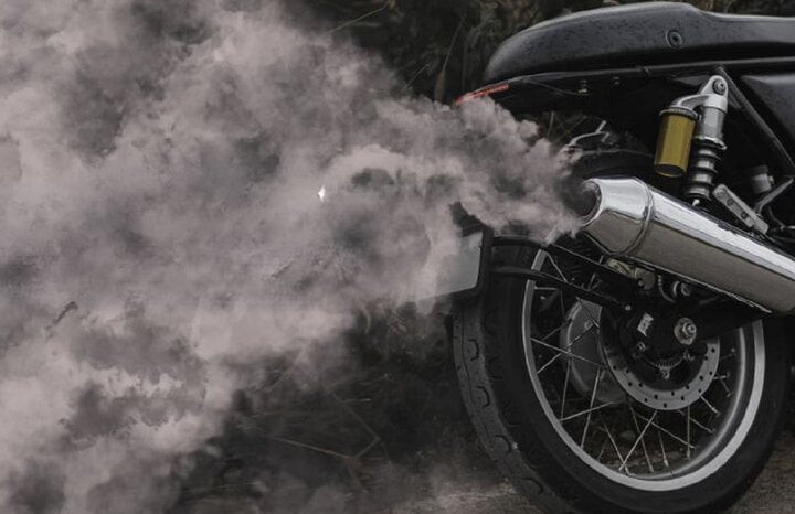 Xe máy bị mất hơi không nổ sửa hết bao nhiêu tiền? 5 Xe hở bạc ra khói trắng