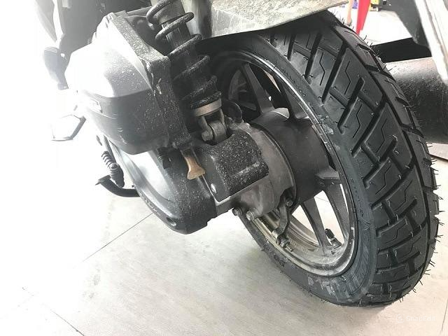 Thay vỏ xe vario michelin