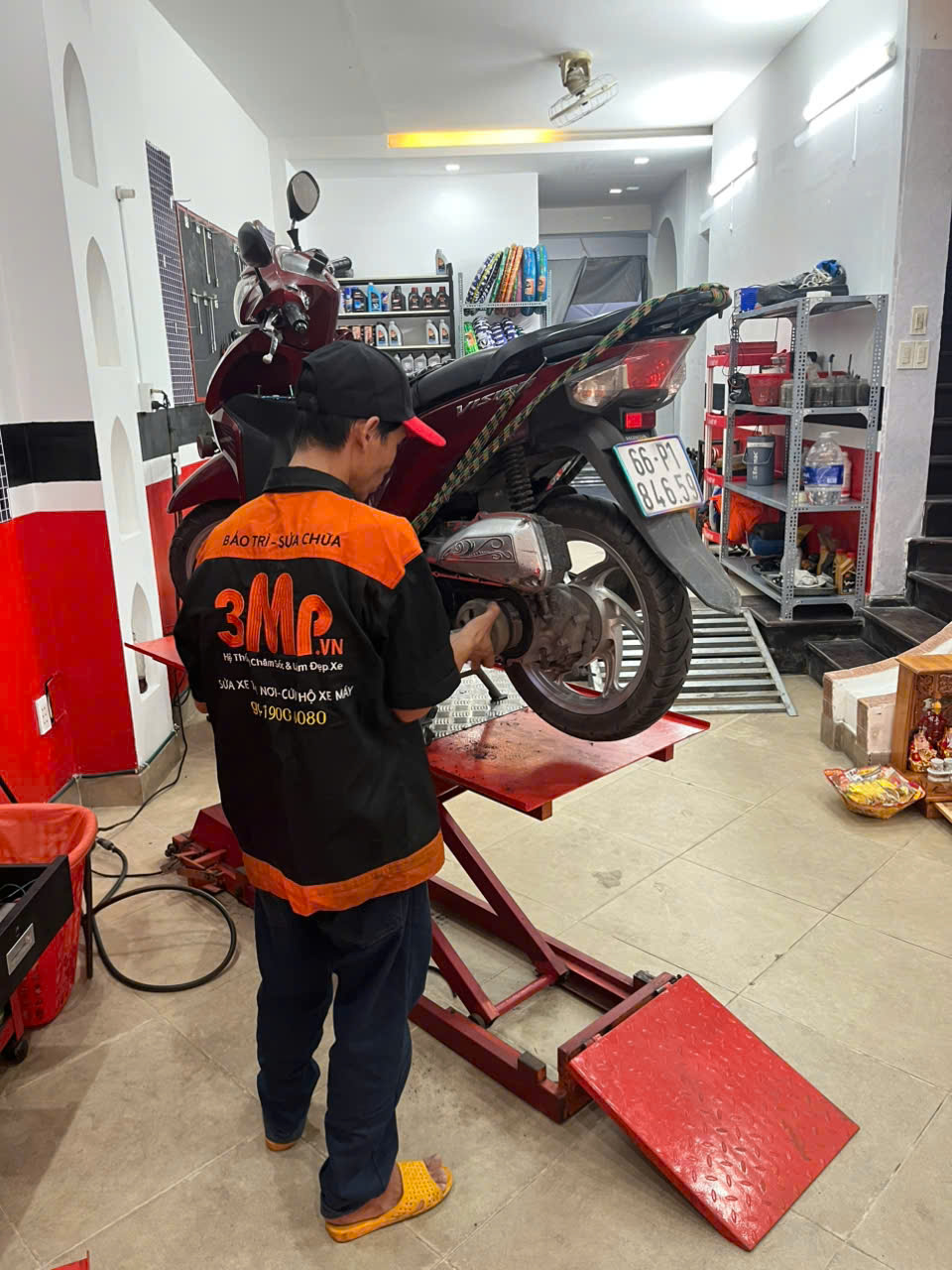 Thợ sửa xe tận tâm - 3MP sửa xe quận 8