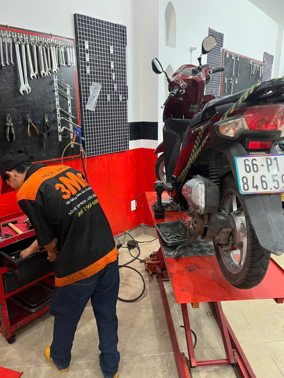 Thợ sửa xe tận tâm - 3MP sửa xe quận 8