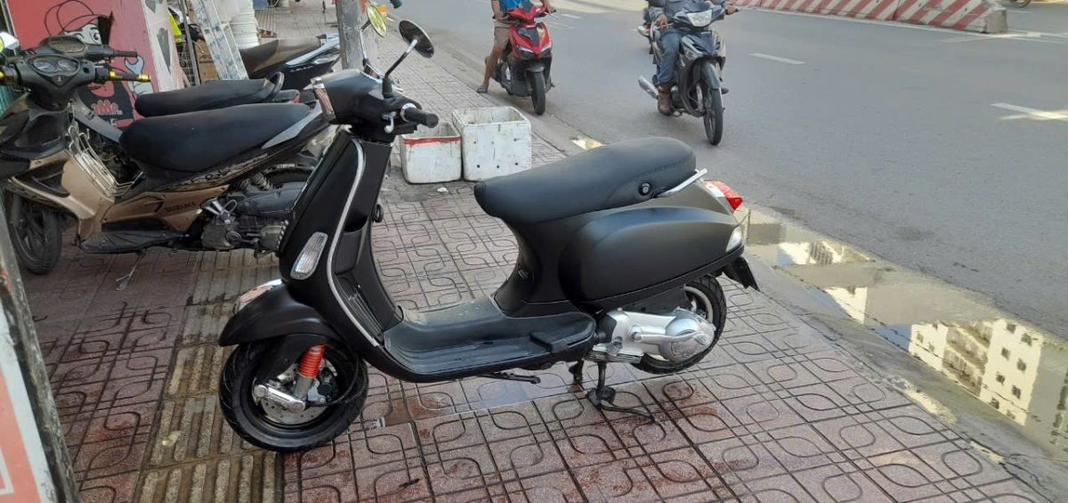 Sơn dặm - tân trang - Sơn xe Vespa - Sửa thắng - Cùm tay dầu thắng - Viền đèn - Tân Phú - Quận 7